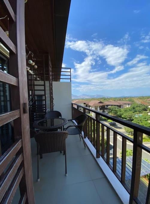 Anvaya Cove Penthouse Unit 10-2 Br. Apartment Morong  Ngoại thất bức ảnh